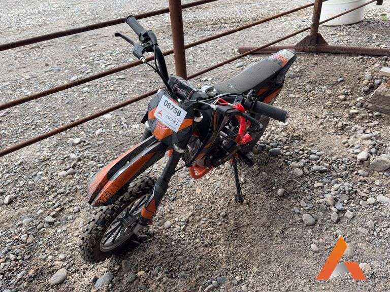 "Unused" X-Pro Four Stroke 40 CC Dirt Bike