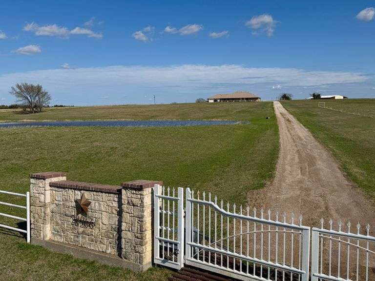 28966 US Hwy 377, Gordonville TX 76245 = 94.17+/- Acres
