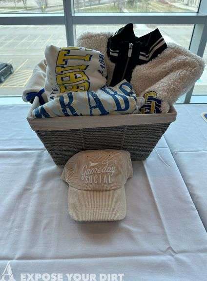 Gameday Social Basket