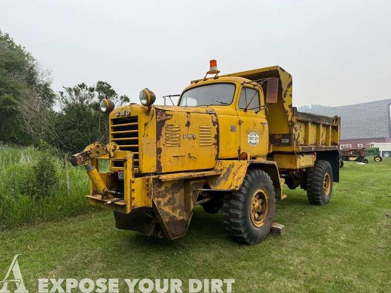 1961 FWD M3644 Snow Plow/Dump Truck w/ Heil Hydraulic Hoist