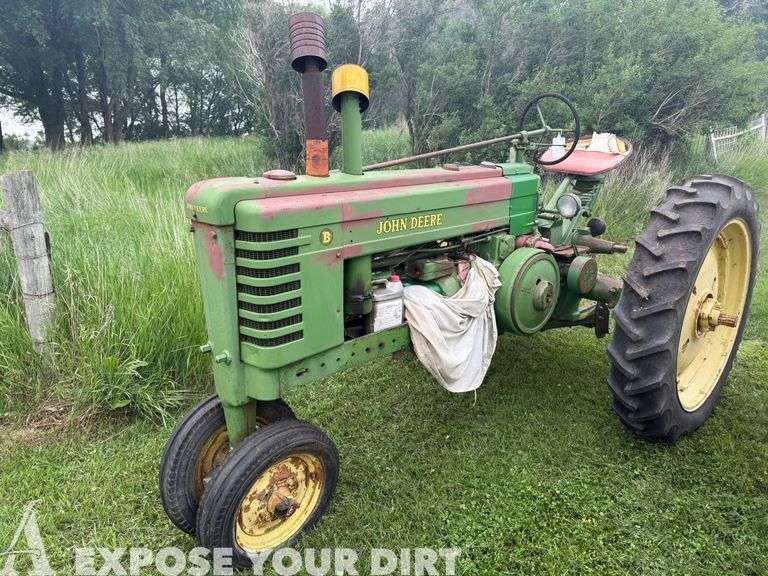 John Deere - Model B