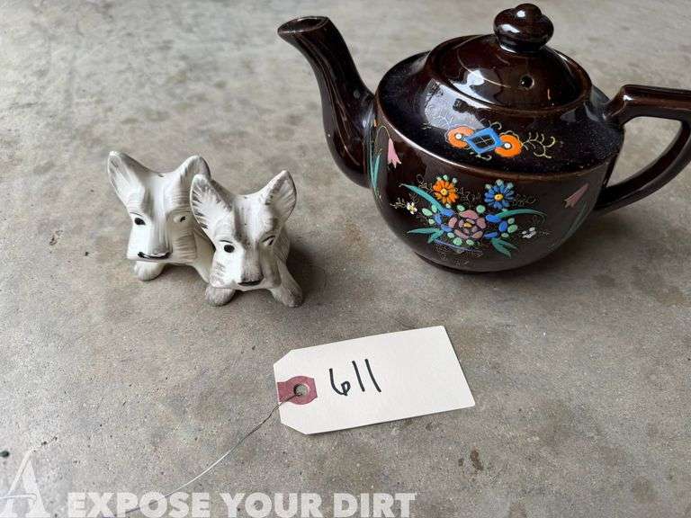 Dog Salt & Pepper Shaker & Unique Painted Team Pot