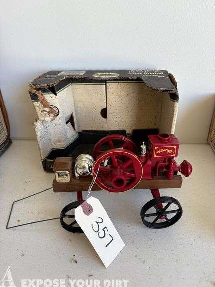 Model Tractor - John Deere Waterloo Boy 2 HP Engine