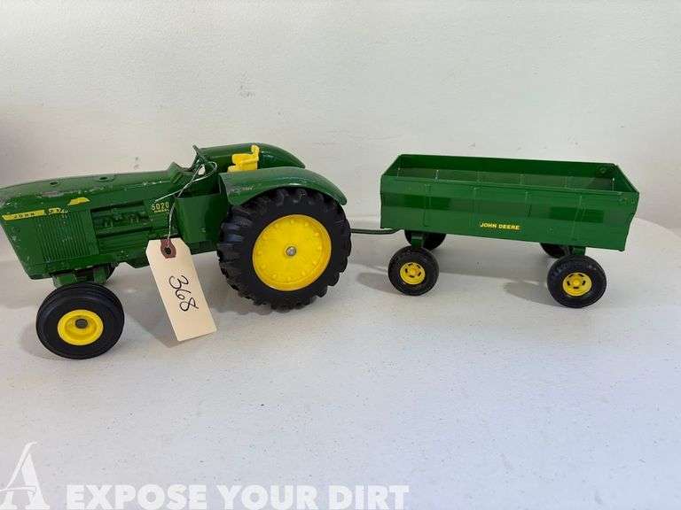 Model Tractor - John Deere 5020