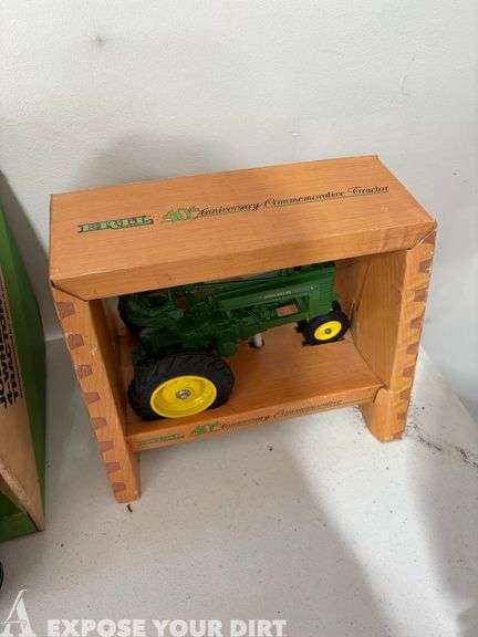 Model Tractor - John Deere Model A