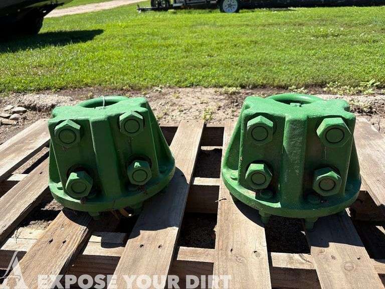 Oliver Tractor Rear Wheel Hubs