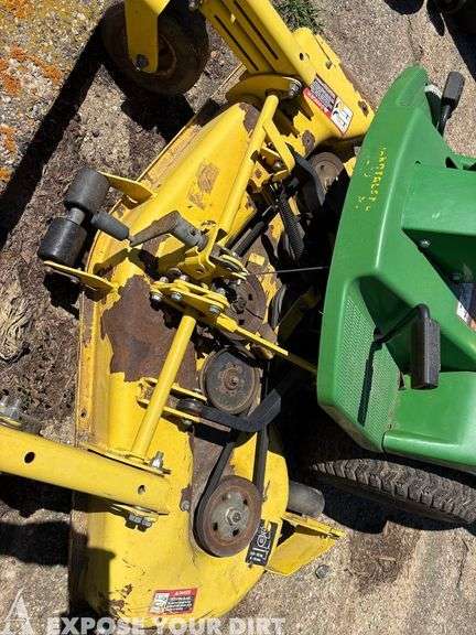 Mower - John Deere F525 w/ 48" Cutting Deck