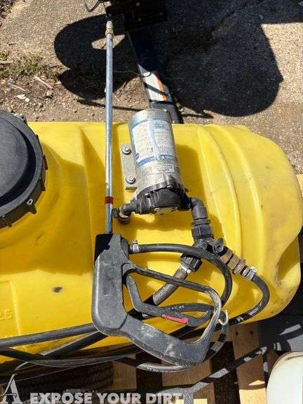 25 Gal Pull Behind Lawn Sprayer with Pump & Hitch