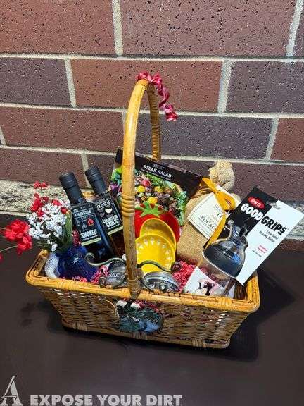 Big Sky Steak Salad Basket