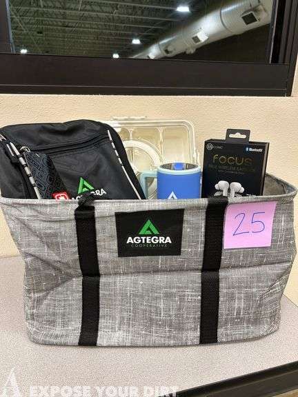 Agtegra Tote with Snackle Box