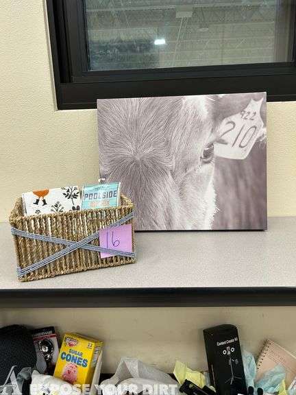 Shontells Smiles Canvas and Basket