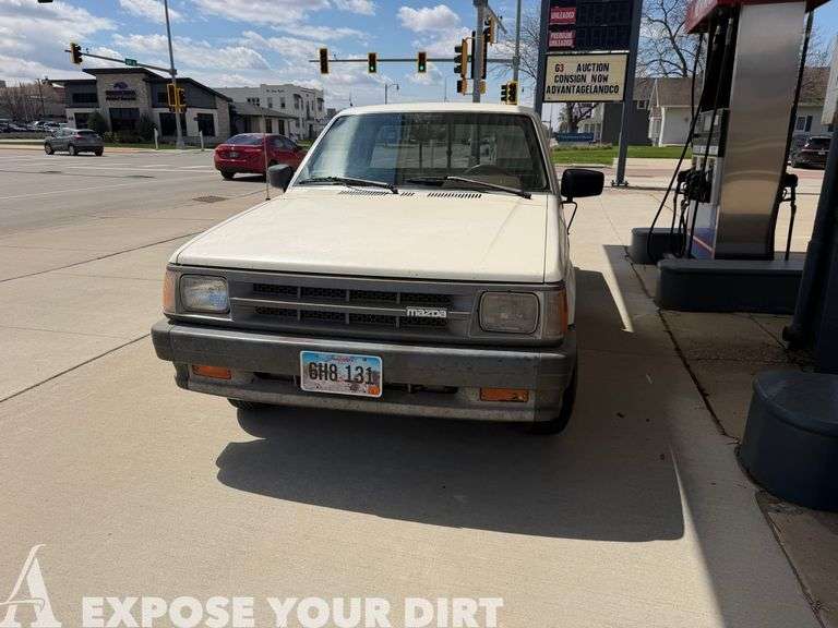 1987 Mazda B2000