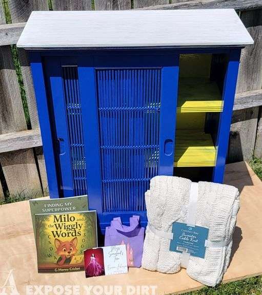 Evi's Reading Corner, Evian Johnson