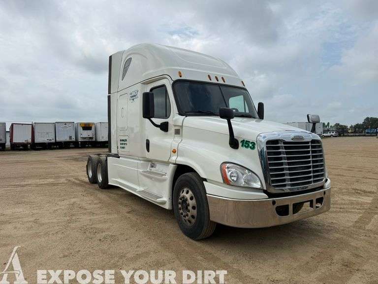 2015 Freightliner Cascadia 125