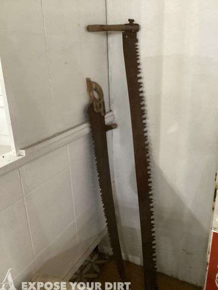 Logging saws