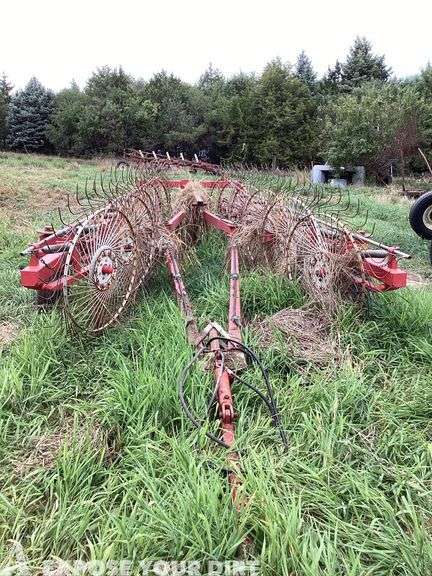 Gehl 520 Wheel Rake