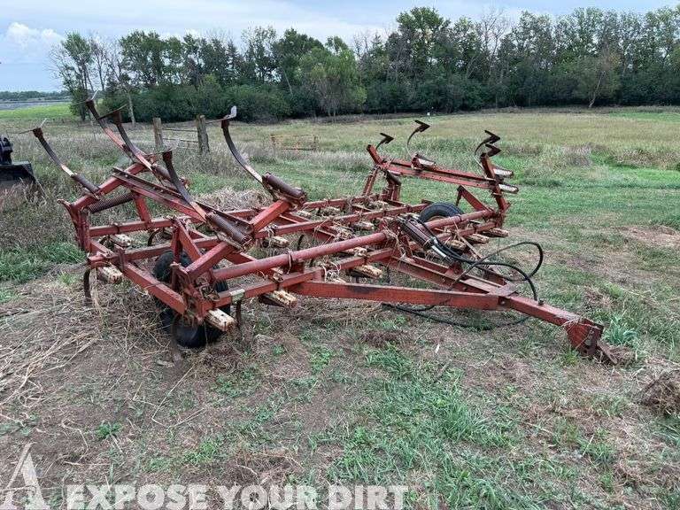 45 IH Cultivator