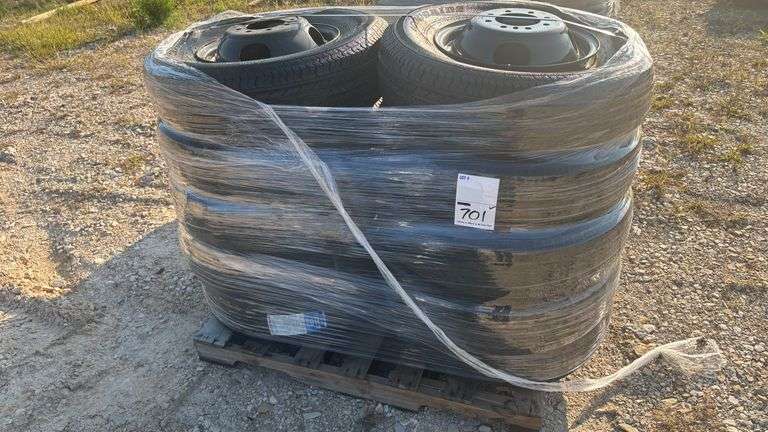 (10) TANDEM DUAL TIRES & WHEELS