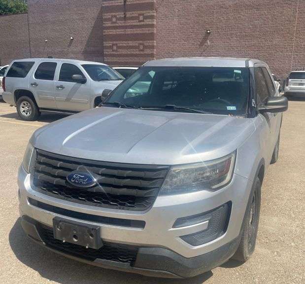 2017 Ford Explorer Police Interceptor - VIN: 1FM5K8AR5HGC07669