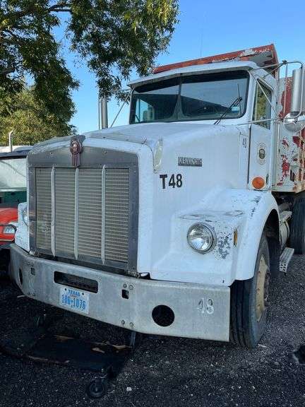 1991 Kenworth Dump Truck. VIN: 2XKDD29XXMM563247 (Not Running)