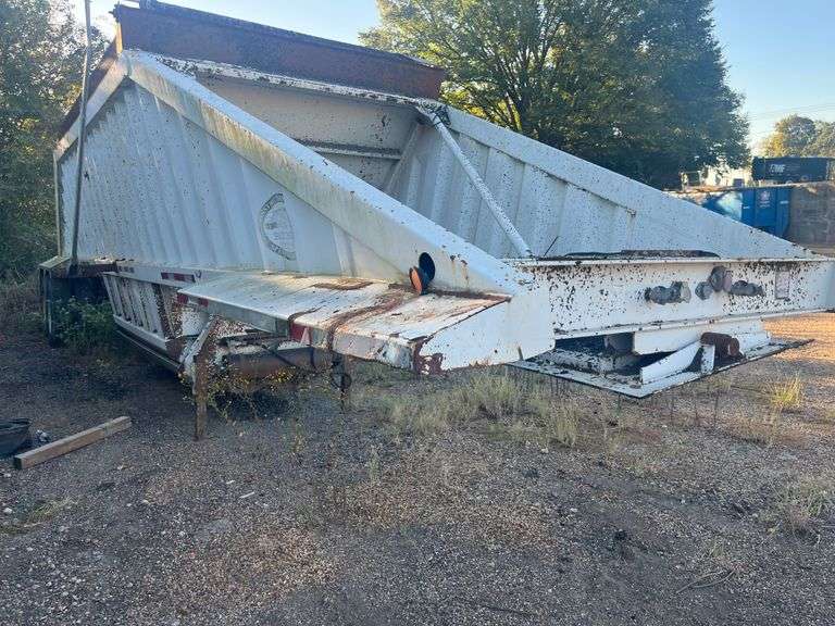 2007 CTS BELLY DUMP - VIN: 5TU1140267S000859