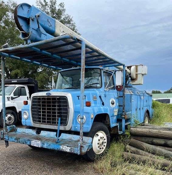 1980 Ford 8000 Bucket Truck - VIN: R80UVGJ9488.