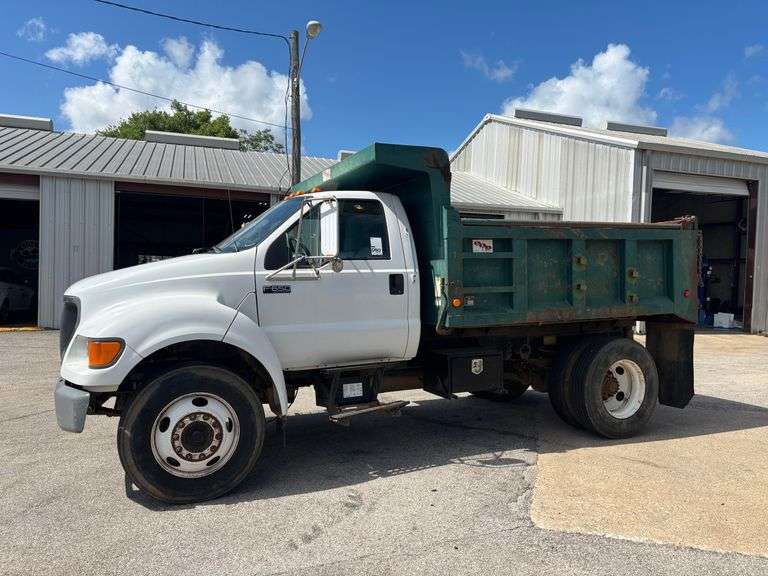 2001 FORD F-650 DUMP TRUCK - VIN: 3FDNF65511MA51951