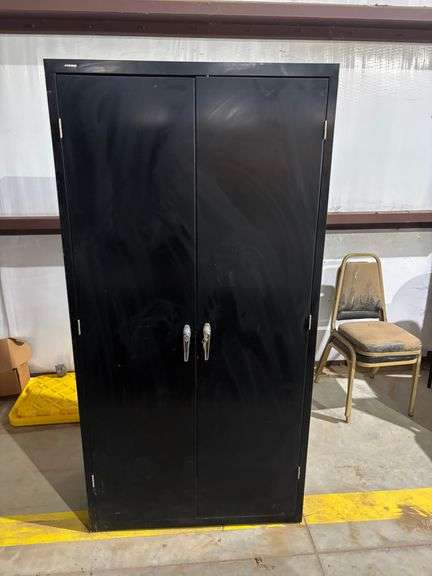 LOCKABLE METAL CABINET