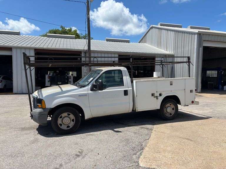 2006 FORD F-250 TRUCK - VIN: 1FDNF20586EA02744