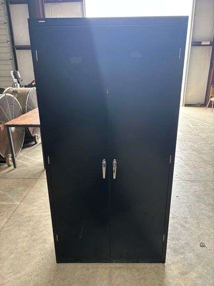 LOCKABLE METAL CABINET