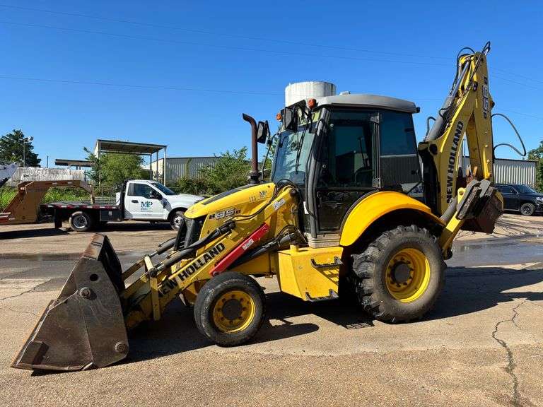NEW HOLLAND B95B BACKHOE - SER: FNH0B95BNBHH02848