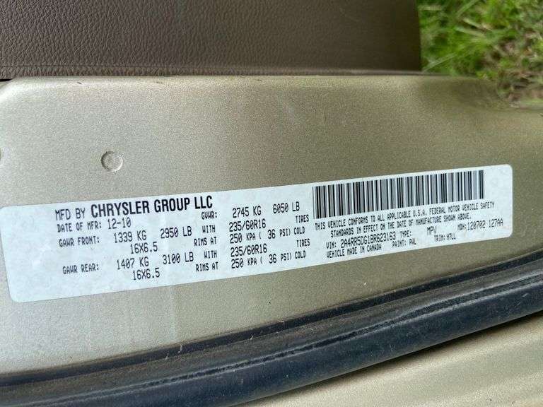2011 CHRYSLER TOWN & COUNTRY VAN - VIN: 2A4RR5DG1BR623163
