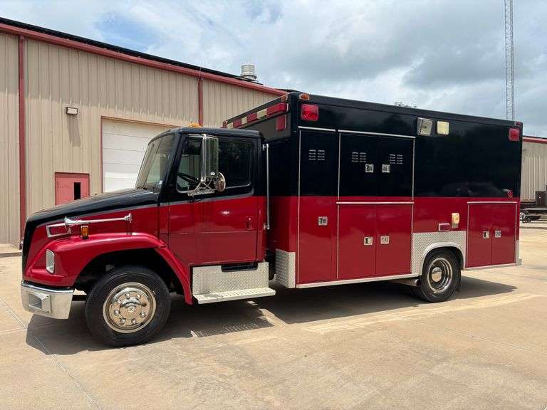 2000 FREIGHTLINER BOX TRUCK / AMBULANCE - VIN: 1FV3GFBD8YHG79659