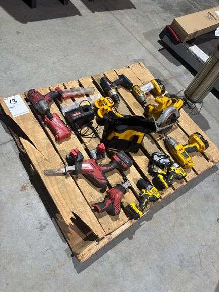 MISCELLANEOUS DEWALT, MILWAKEE, & RYOBI POWER TOOLS