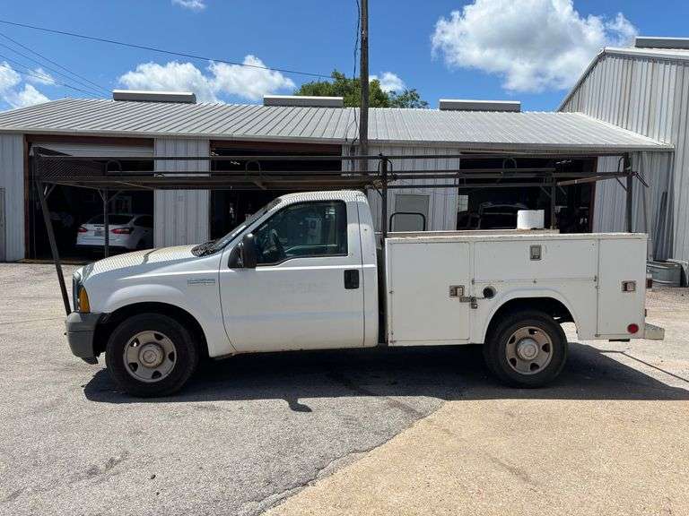 2006 FORD F-250 TRUCK - VIN: 1FDNF20586EA02744
