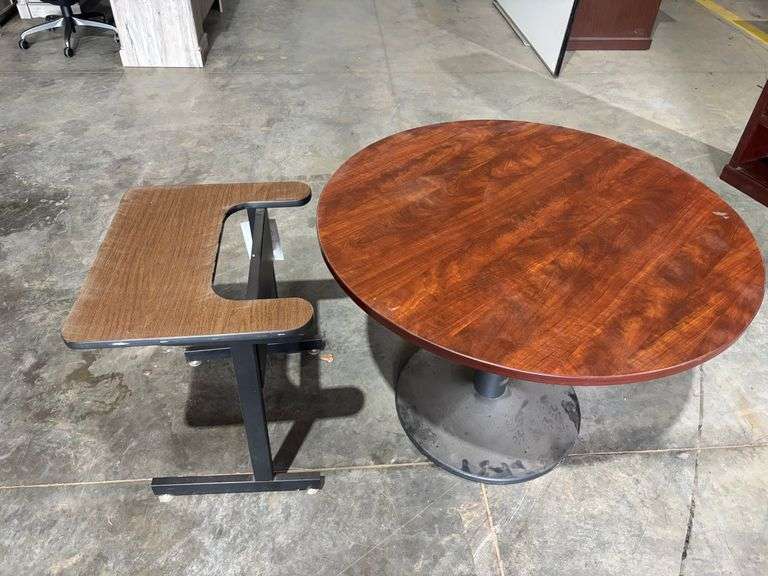 ROUND TABLE & END TABLE