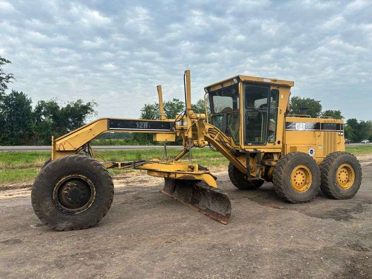 CATERPILLAR 12H ARTICULATING MOTOR GRADER - SER: 4XM00487
