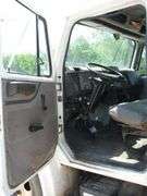 2001 INTERNATIONAL 4700 CAB & CHASSIS. VIN: 1HTSCABM11H311416