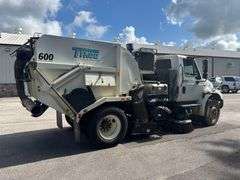 2014 INTERNATIONAL DURASTAR SWEEPER TRUCK - VIN: 1HTJTSKN2EH485043
