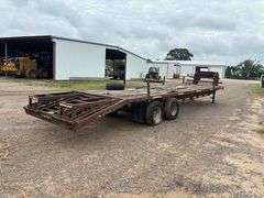 GOOSENECK TRAILER