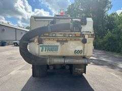 2014 INTERNATIONAL DURASTAR SWEEPER TRUCK - VIN: 1HTJTSKN2EH485043