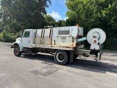 2000 INTERNATIONAL 4700 JETTER TRUCK - VIN: 1HTSCABM4YH269303