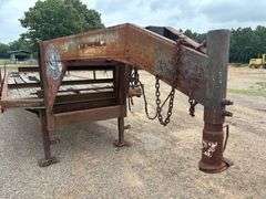 GOOSENECK TRAILER
