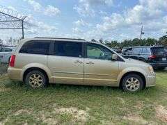 2011 CHRYSLER TOWN & COUNTRY VAN - VIN: 2A4RR5DG1BR623163