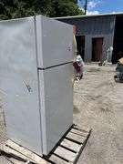 SEARS & ROEBUCK REFRIGERATOR - SER: BA83747240
