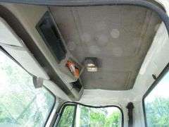 2001 INTERNATIONAL 4700 CAB & CHASSIS. VIN: 1HTSCABM11H311416