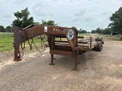 GOOSENECK TRAILER