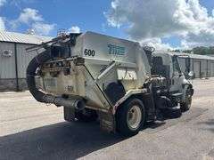 2014 INTERNATIONAL DURASTAR SWEEPER TRUCK - VIN: 1HTJTSKN2EH485043