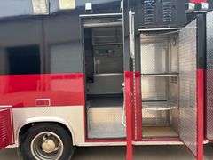 2000 FREIGHTLINER BOX TRUCK / AMBULANCE - VIN: 1FV3GFBD8YHG79659