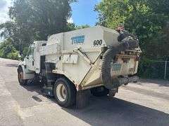 2014 INTERNATIONAL DURASTAR SWEEPER TRUCK - VIN: 1HTJTSKN2EH485043
